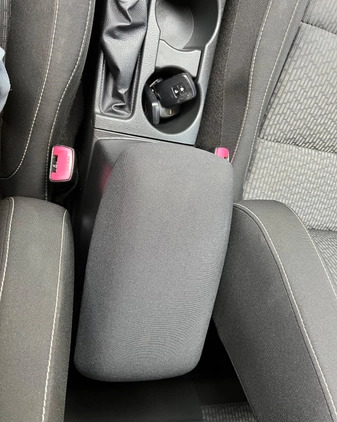 Toyota Auris cena 52900 przebieg: 144779, rok produkcji 2015 z Góra małe 529
